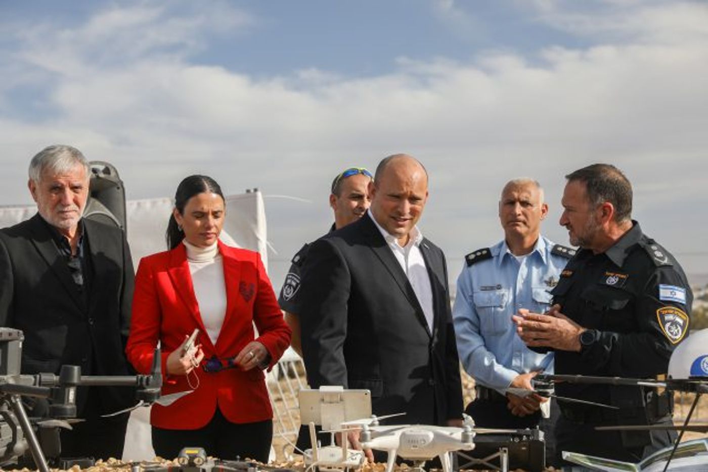 חברי המשותפת תוקפים את בנט: "אתה לא קאובוי"