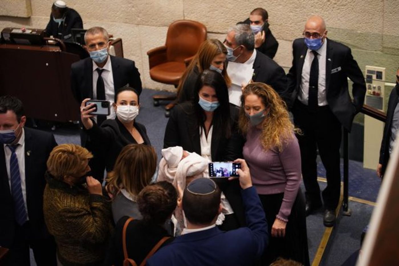 בושה לימינה: למה שירלי פינטו אולצה להגיע?