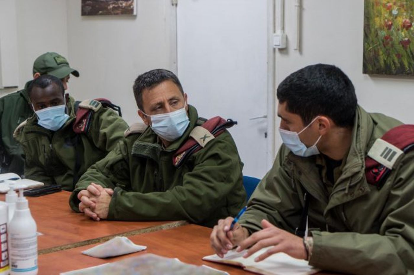 המרדף אחר המחבלים מפיגוע הירי בחומש נמשך