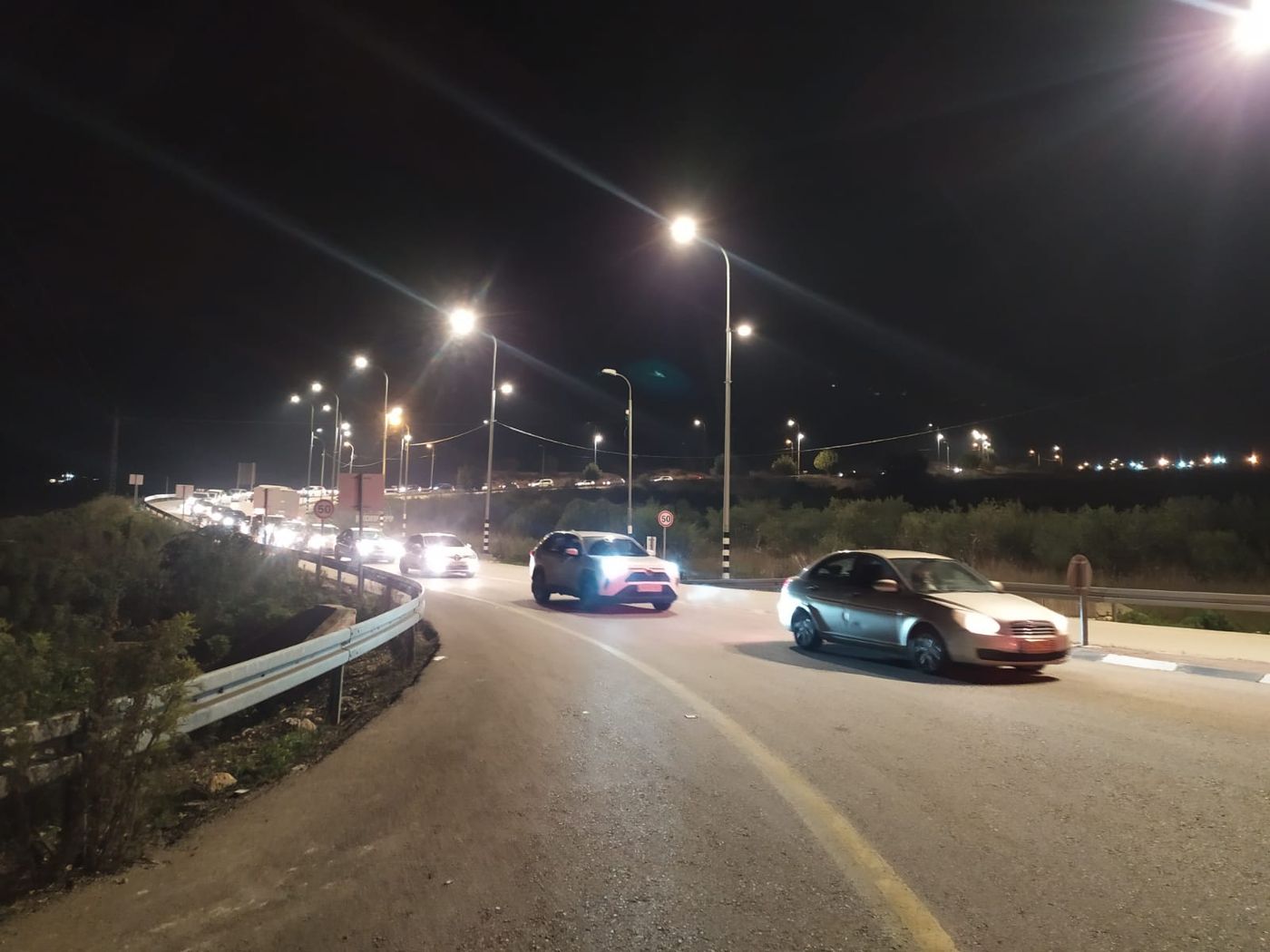 שטח צבאי סגור בחומש: מאות עושים דרכם ברגל