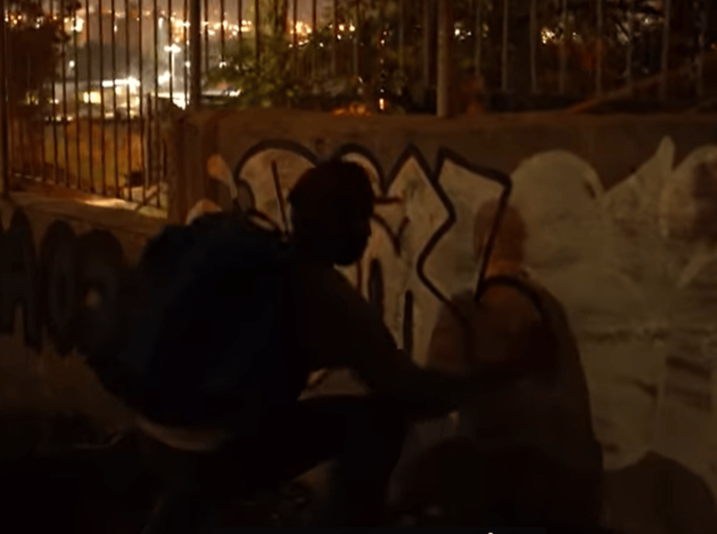 צפו: האנשים שמאחורי הגרפיטי