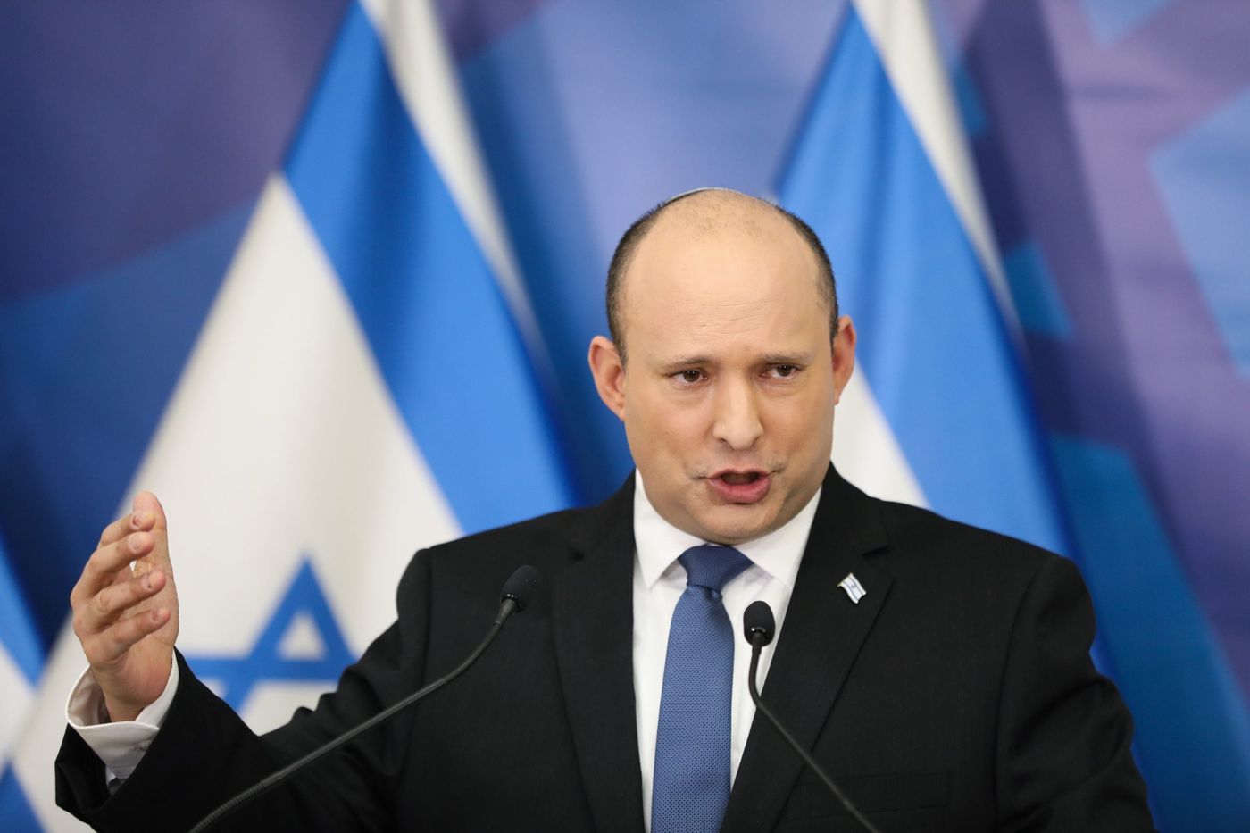 אחיו וחברו הטוב: ניגוד העניינים של בנט נחשף