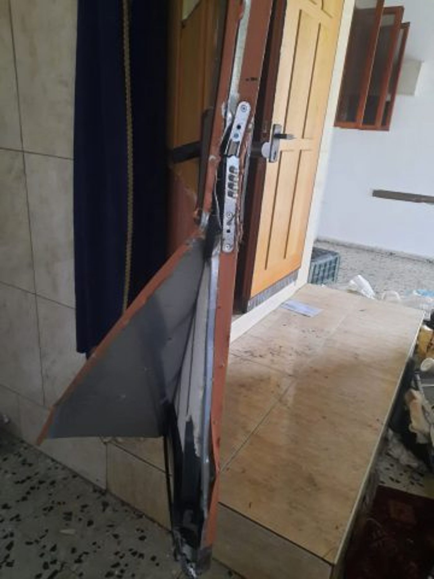 "כך נראה פשע שנאה": הרס וגניבה מבית כנסת בת"א