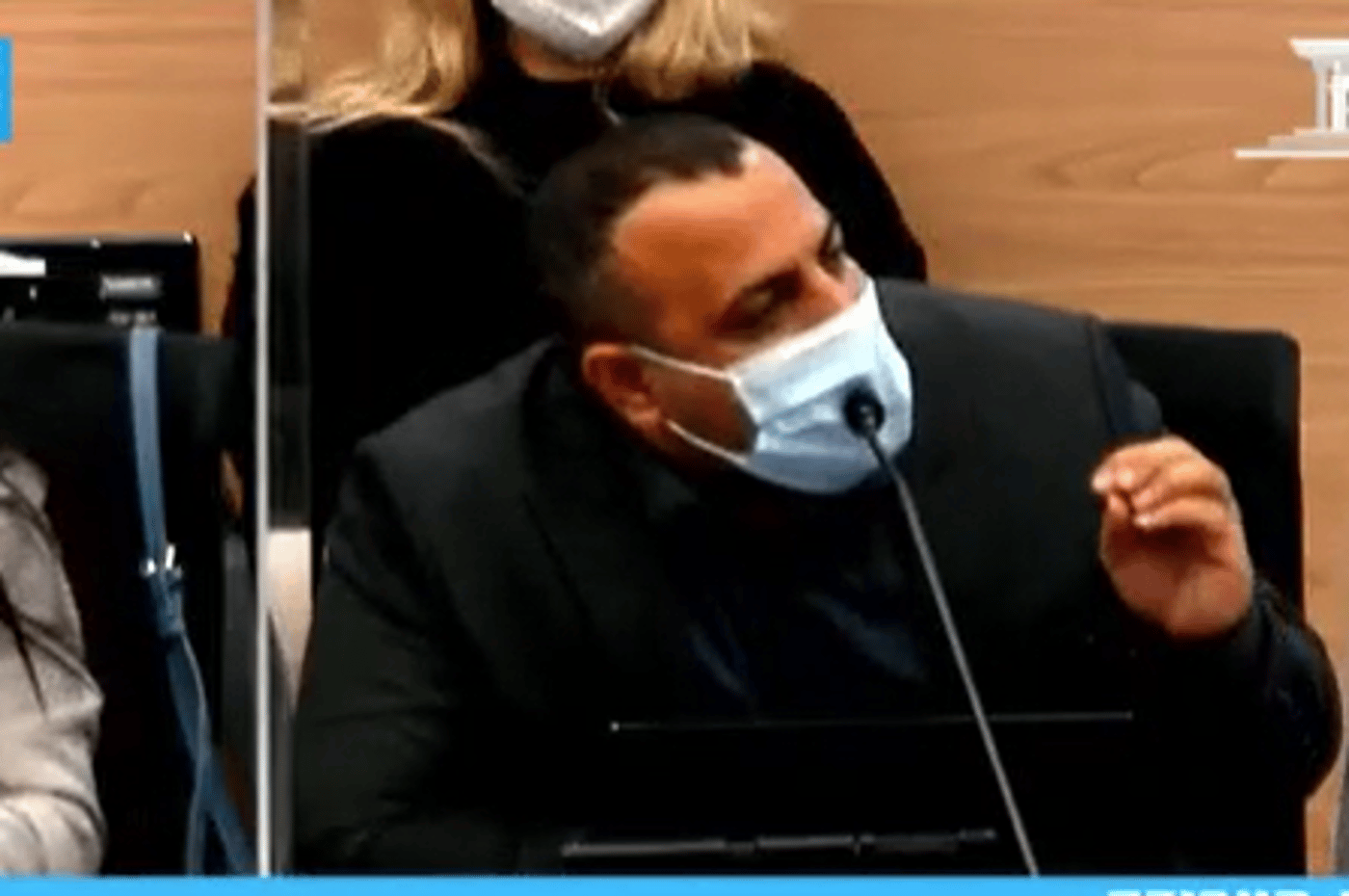 "עבד נרצע", "בריון גדול" עימות חריף בוועדה | צפו