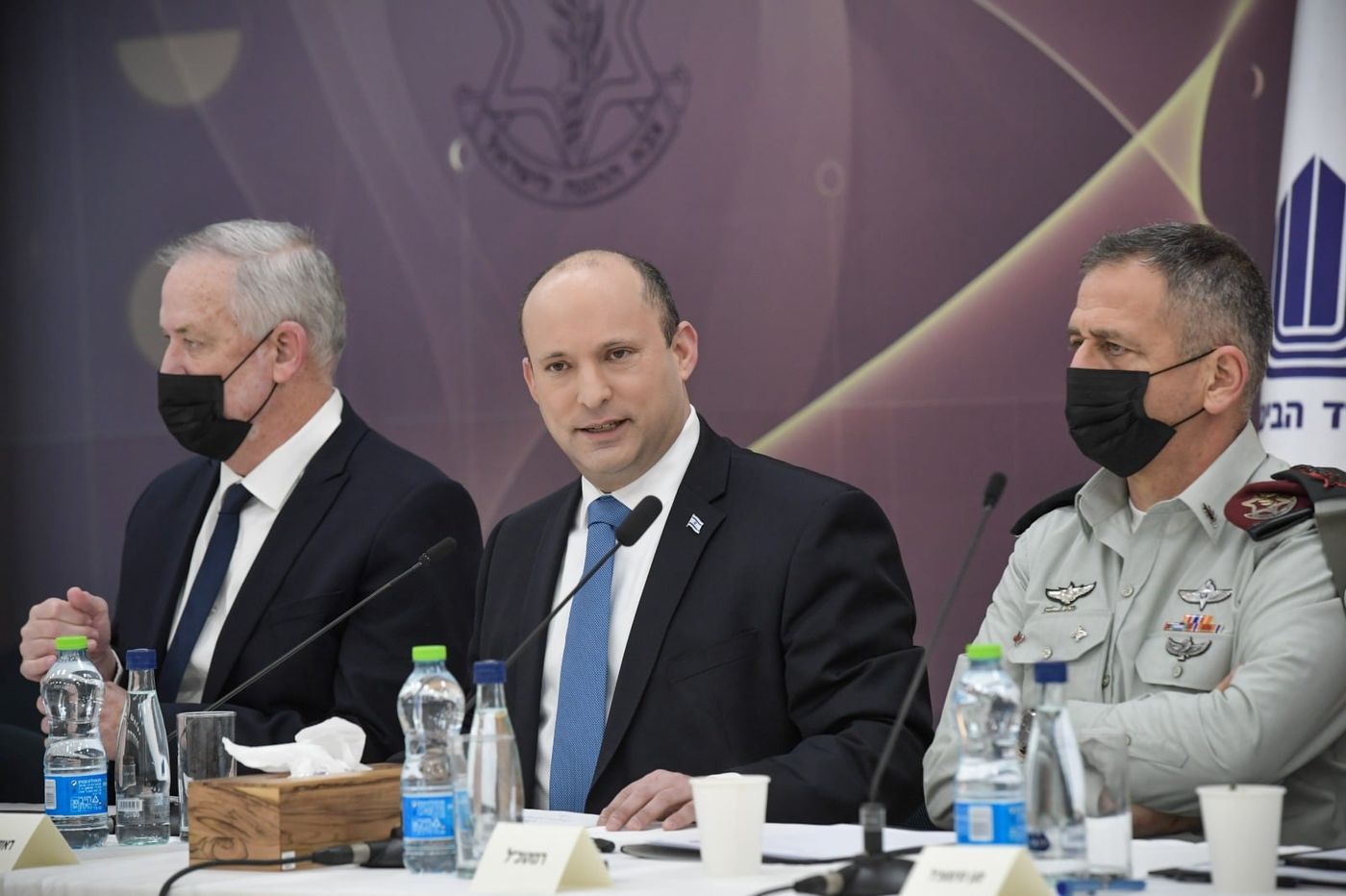 שר הבטחון בני גנץ נדבק בקורונה