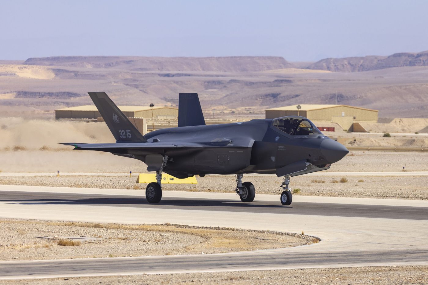 צפו בתיעוד: מטוסי ה-F35 מפילים מל"טים איראניים