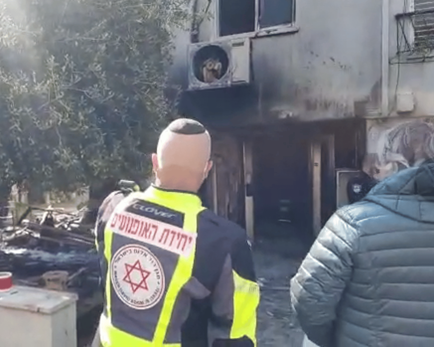 נתניה: 7 פצועים בשריפה בבניין בן 4 קומות