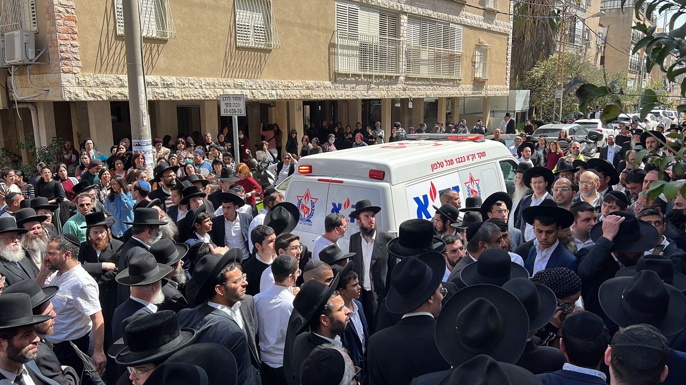 מאות מלווים את יעקב שלום הי"ד, שנרצח בפיגוע
