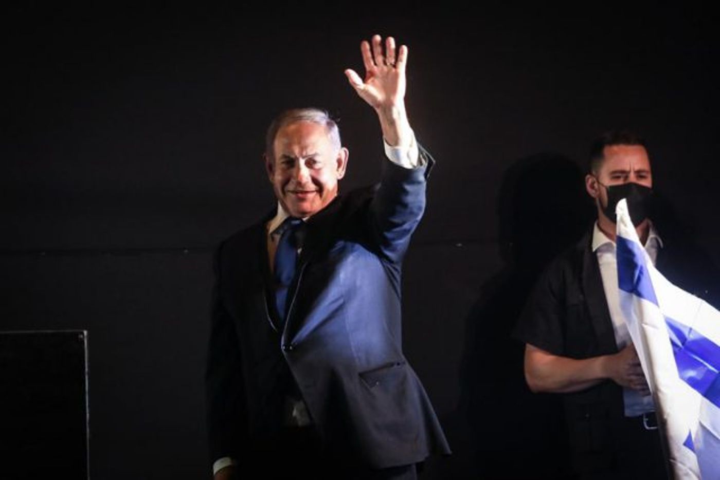 "לכו הביתה". נתניהו