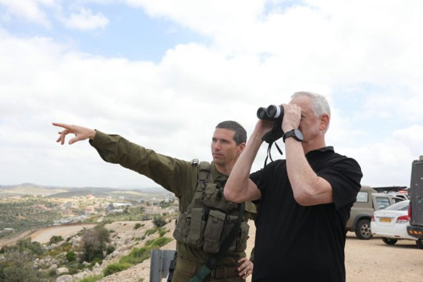 גנץ: "נכניס עוד עשרות אלפי פועלים נוספים לישראל"