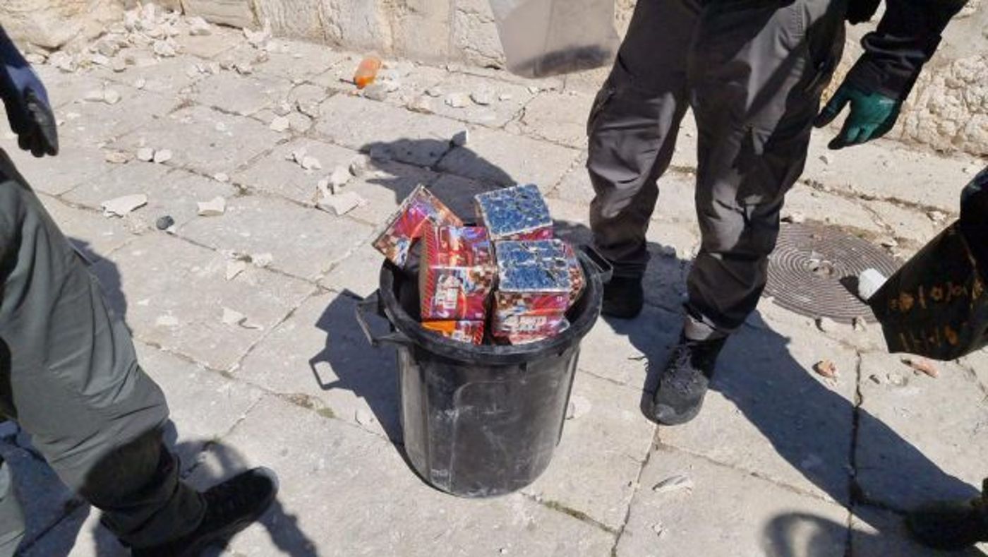 מעל 300 מתפרעים נעצרו במהומות בהר הבית