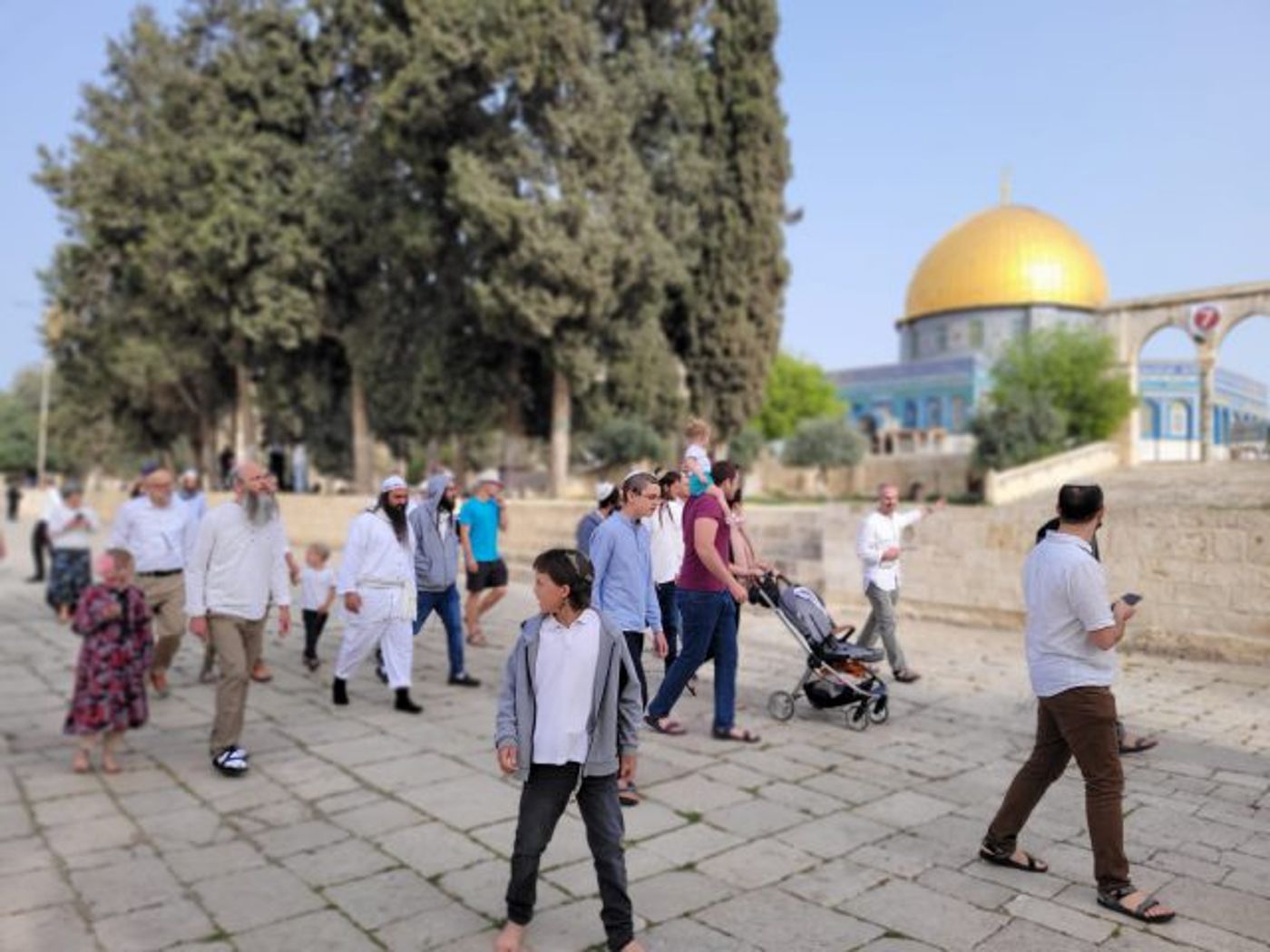 בצל התפרעויות הערבים: מאות יהודים עלו להר הבית