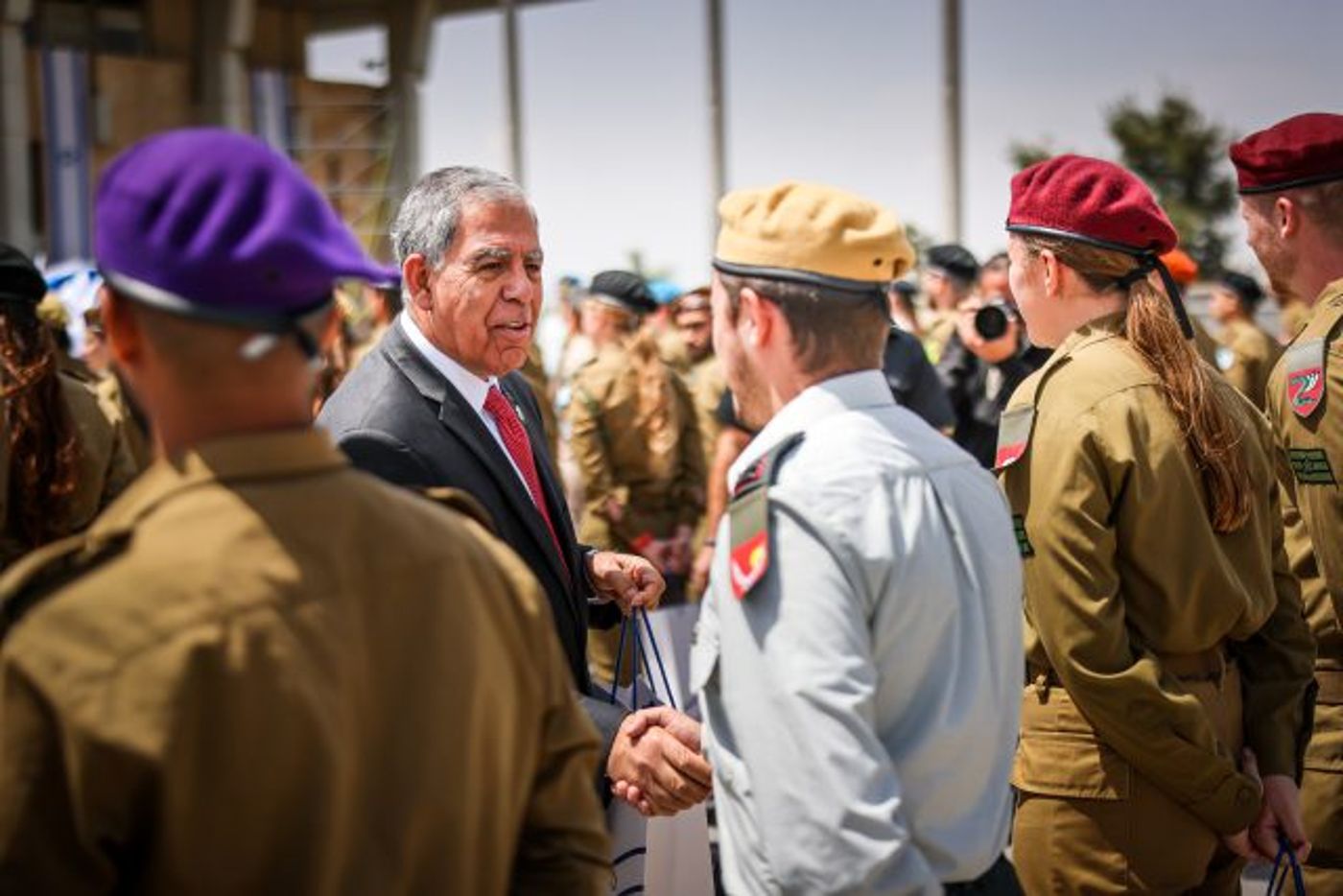 הכנסת הצדיעה לחיילים המצטיינים: "הפנים היפות"