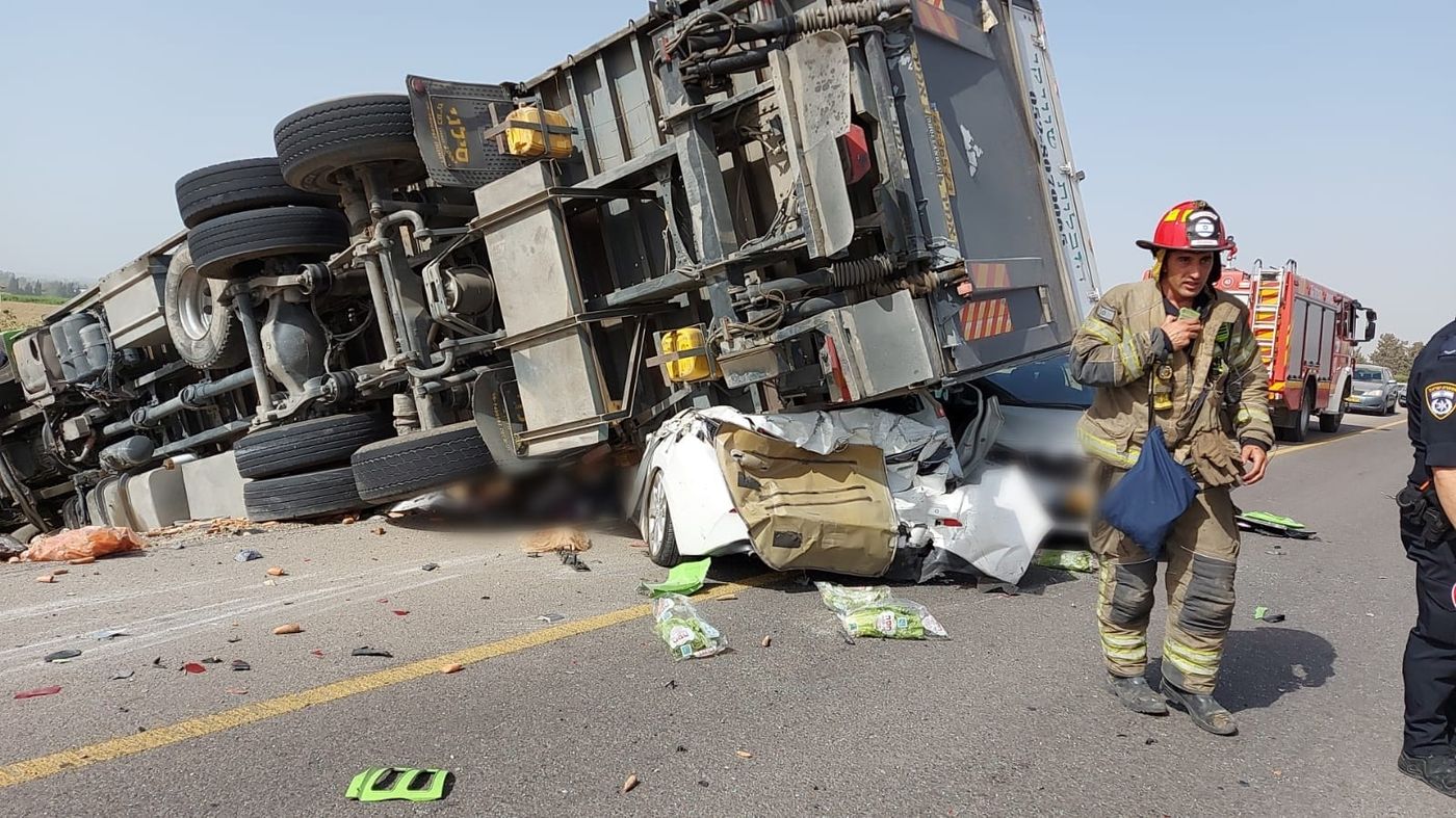 תאונת הדרכים בדרום: 3 הרוגים – 21 יתומים