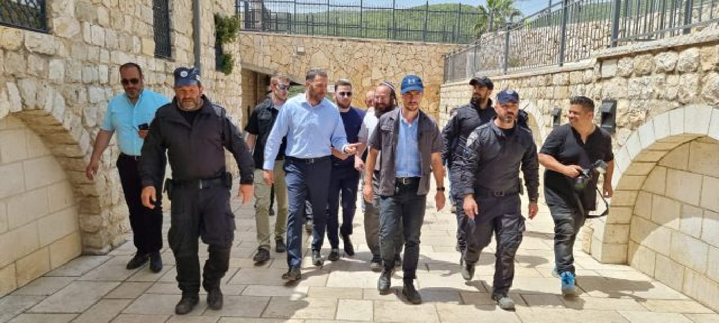 סערה בסיעות החרדיות: כהנא ופרוש סיירו יחד במירון
