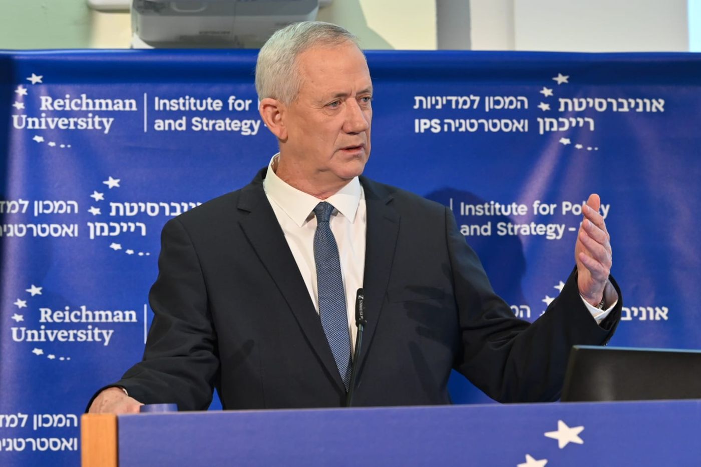 כחול לבן: "הליכוד פוגע בביטחון המדינה"