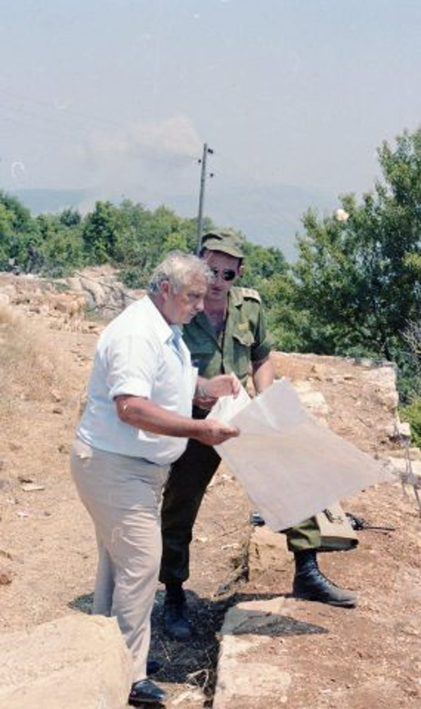 אריק שרון במלחמת לבנון (ארכיון צהל במשרד הביטחון)