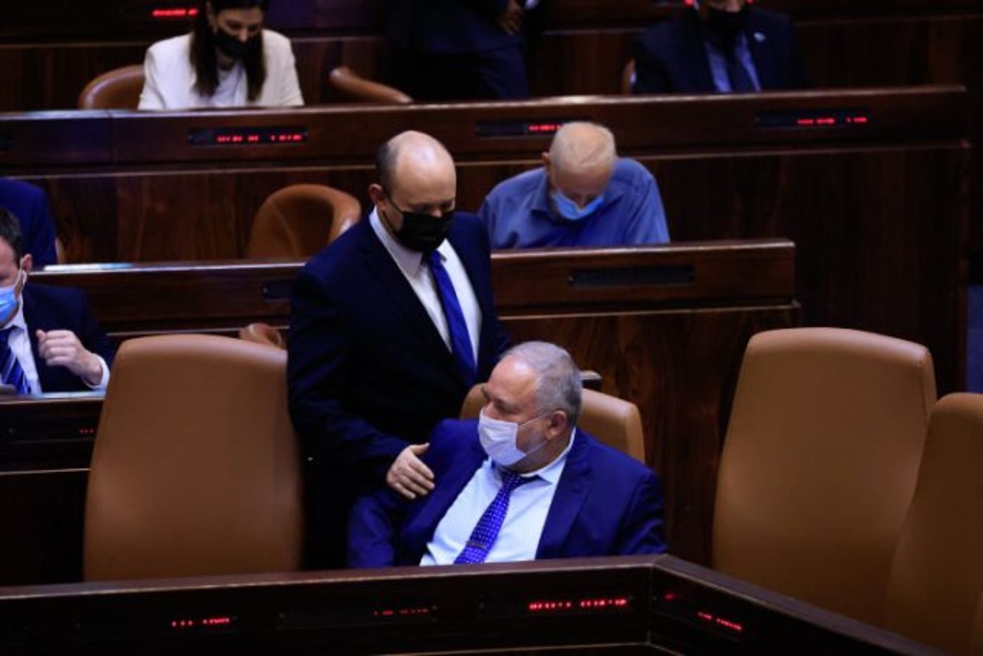 מנגלים ומיטות תינוק: צעד נוסף להפחתת יוקר המחייה
