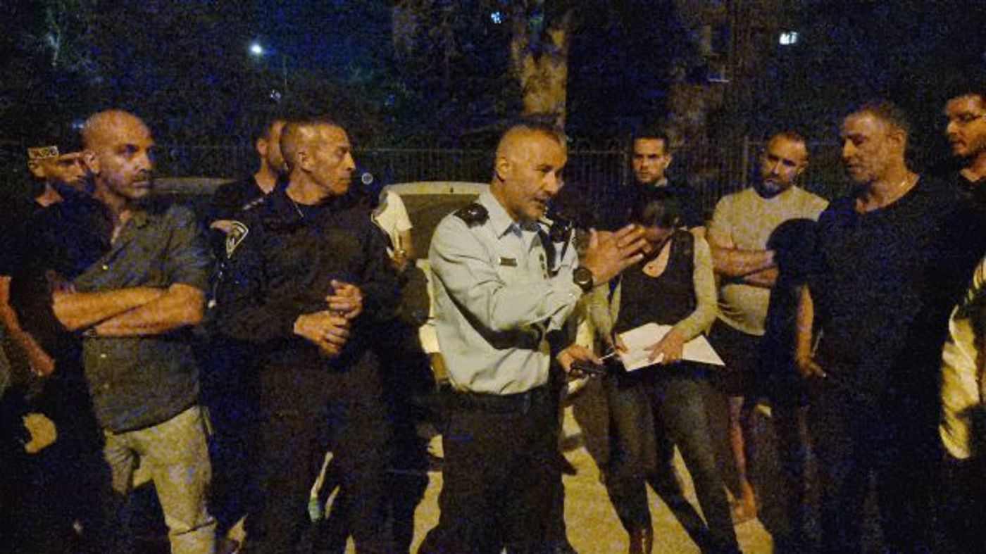 במהלך הלילה: שוטרים הותקפו בירושלים, בוצע ירי