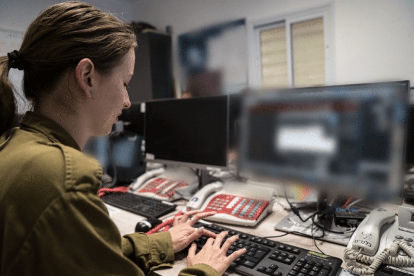ניהול המערכה בחמ"לים ובחדרי הפיקוד (דובר צה"ל)