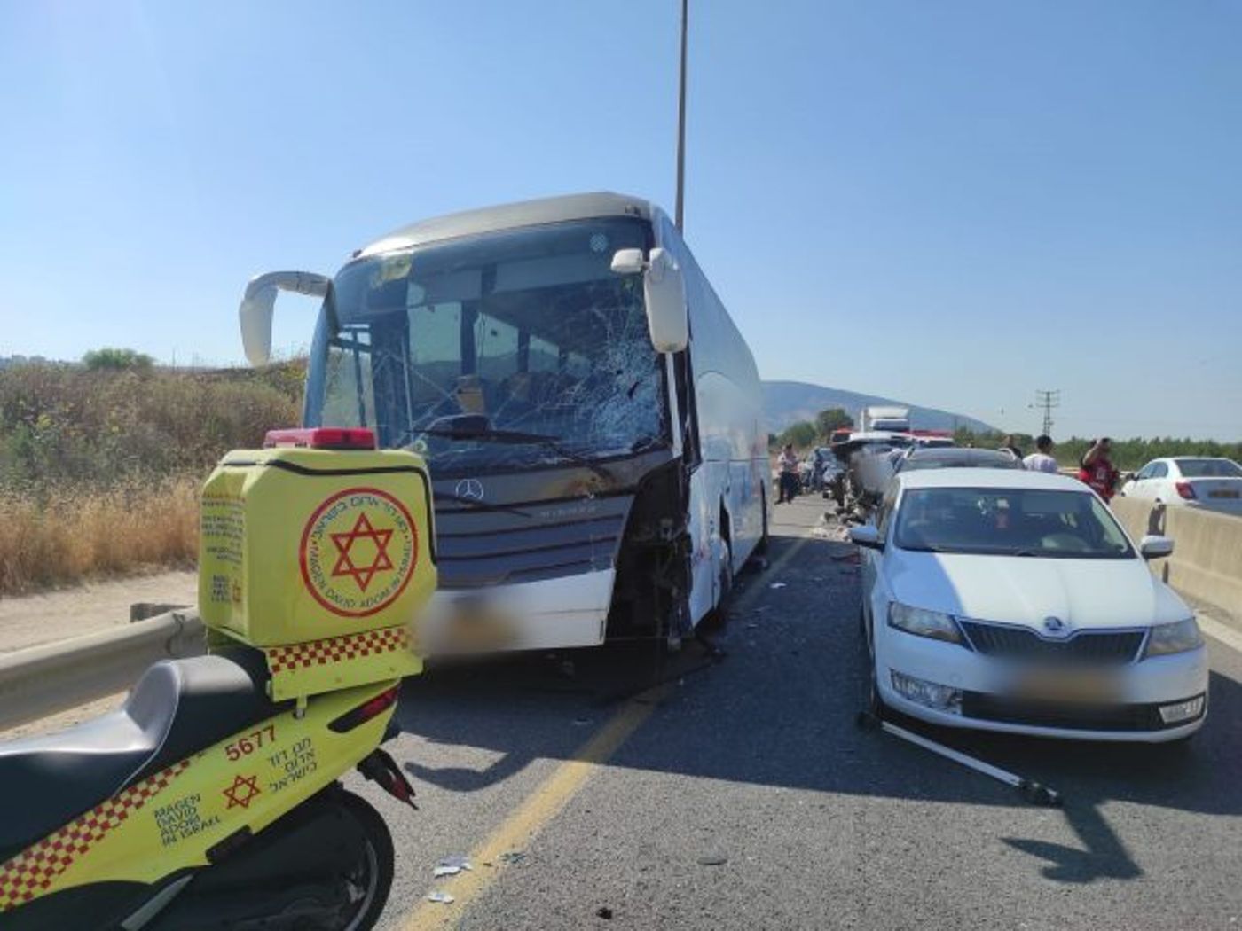 כביש 66: שלושה ילדים נפצעו בתאונה עם משאית
