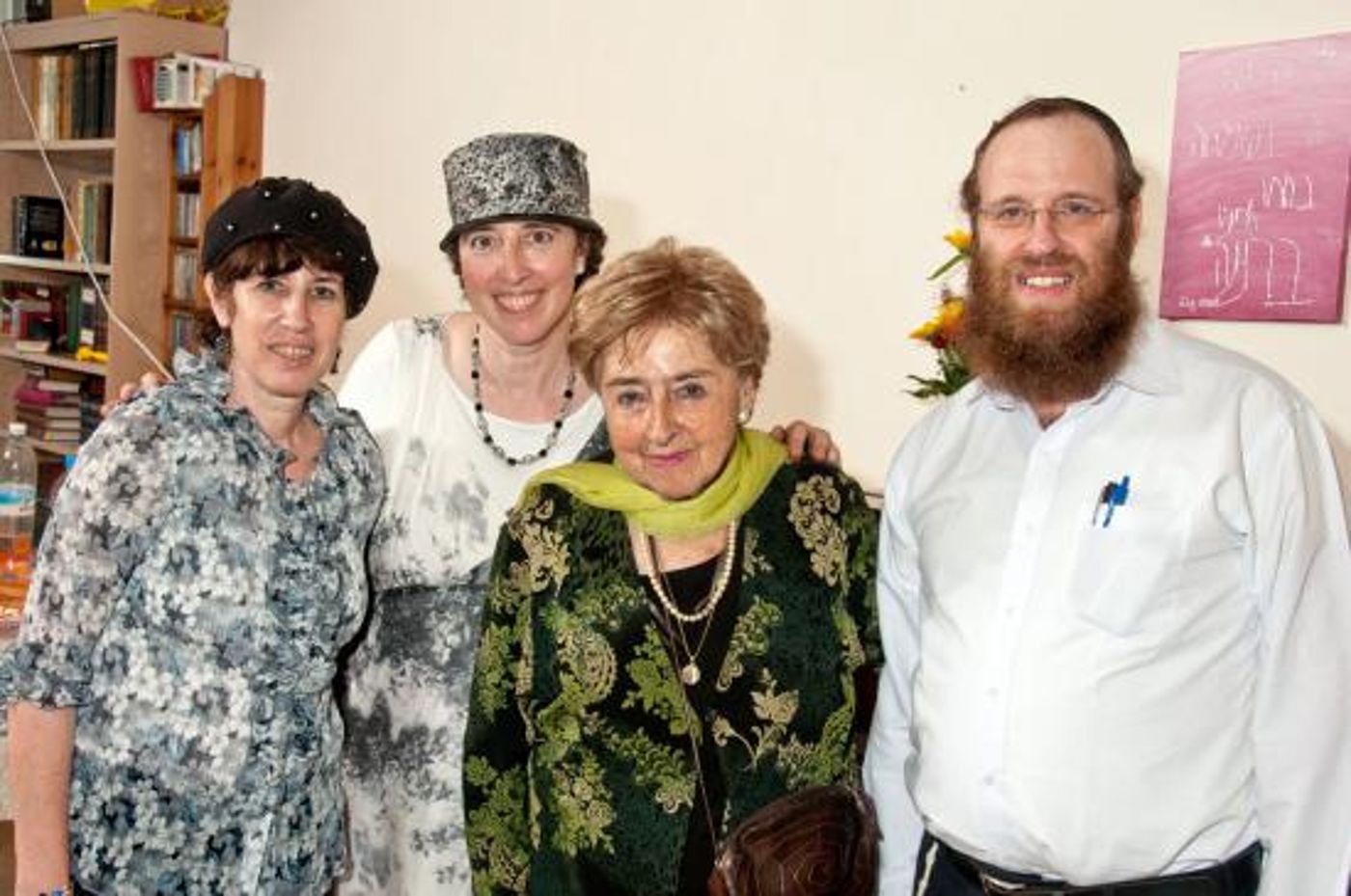 גיטה סיקוביץ ובני משפחתה