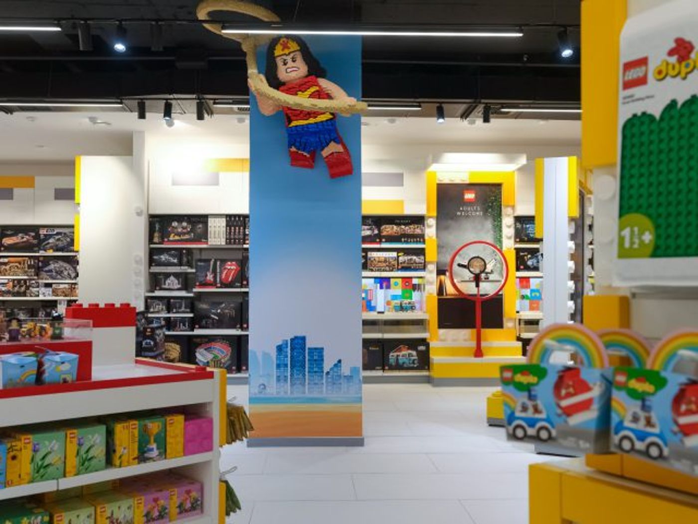 עם דגם מיוחד של וונדר וומן: חנות לגו הושקה בישראל