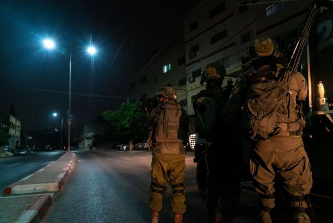 צפו: כוחות צה"ל ומסתערבי מג"ב בלילה של מעצרים