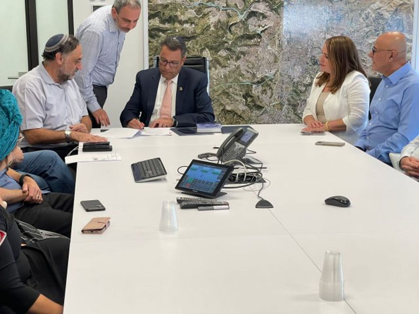 הישיבה המיתולוגית 'נתיב מאיר' עוברת להר חומה