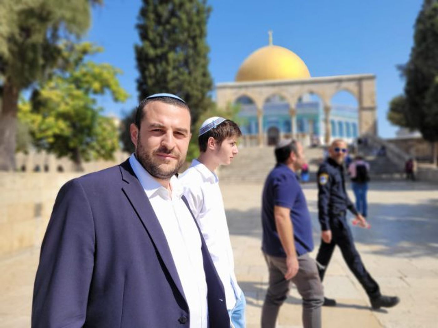 בצל הירי: ח"כ בן גביר עלה להר הבית