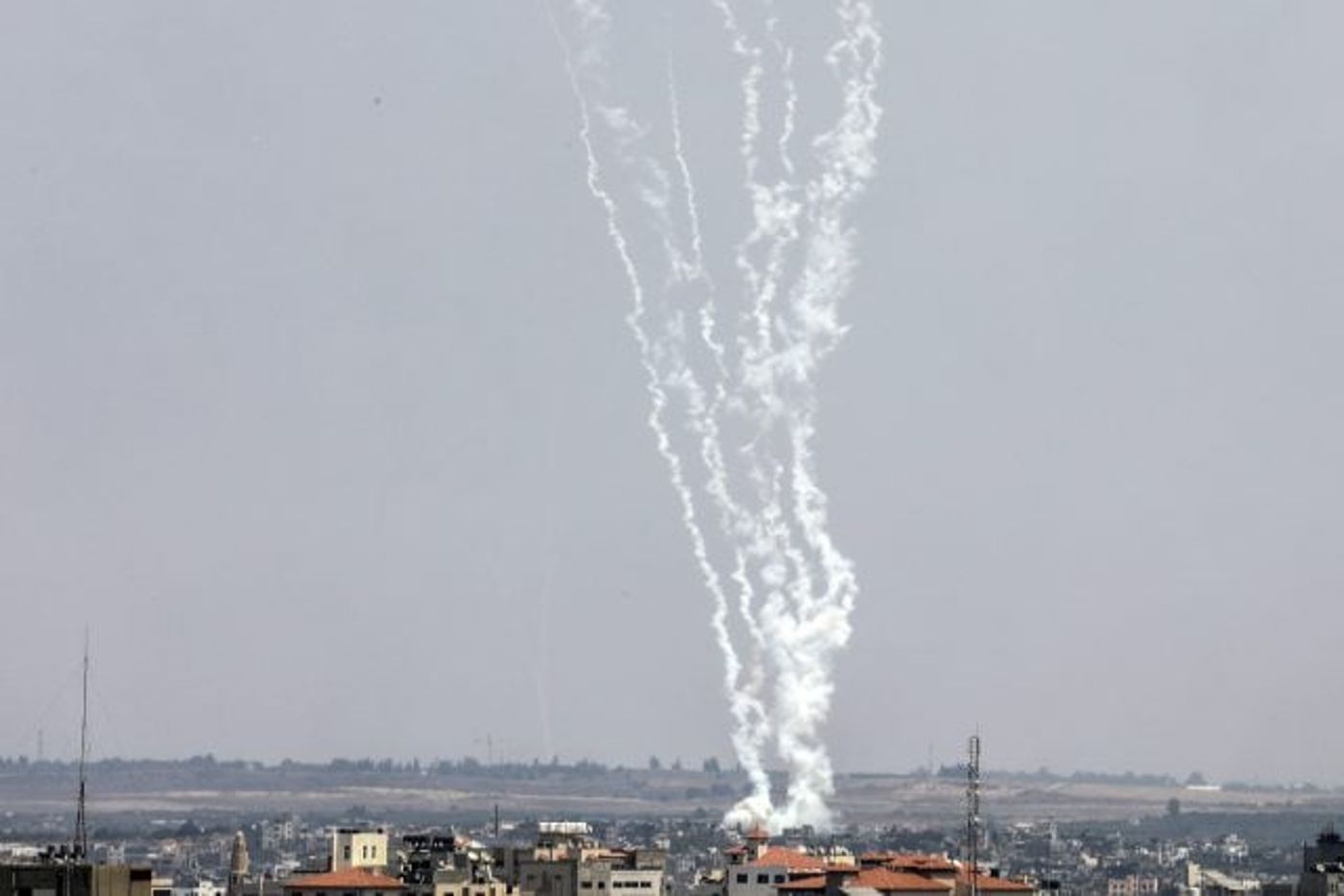 שיגורים מעזה (Photo by Attia Muhammed/Flash90)