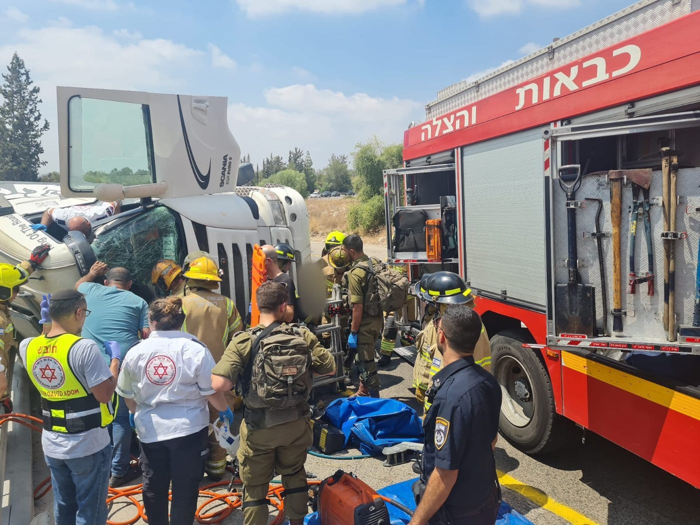 מערבל בטון התהפך – שתי ילדות נפצעו
