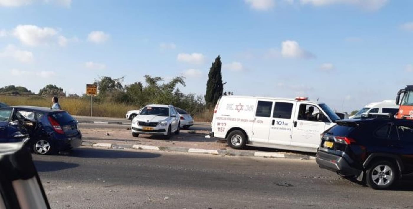 תאונת דרכים סמוך למבקעים, שמונה פצועים