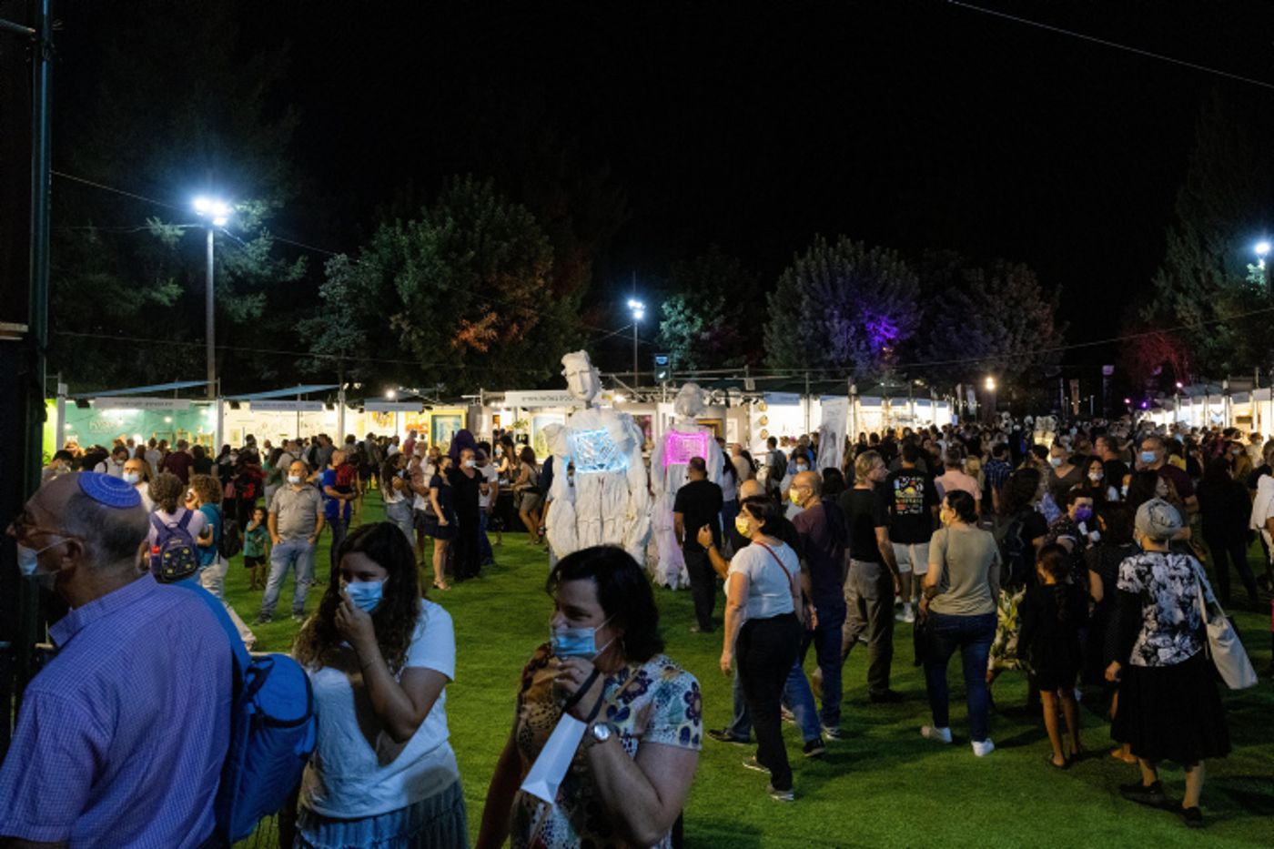הפר מעצר בית, תקף מאבטח בהופעה – ונעצר