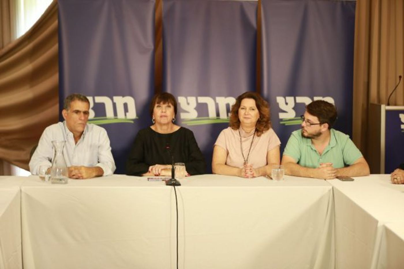 ישיבת הסיעה