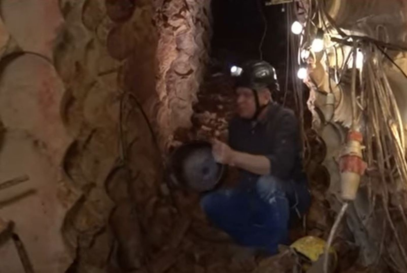 צפו: הצצה למנהרת חיזבאללה בגבול לבנון