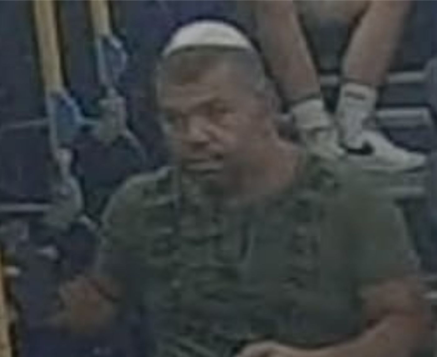 הותר לפרסום: זה המורה החשוד בביצוע עבירות מין בקטין