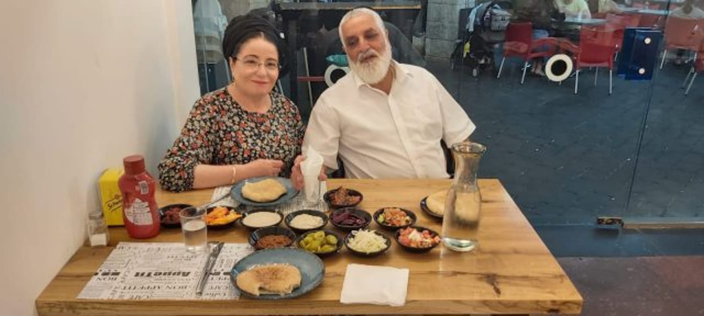 בת שבע ובעלה (צילום משפחתי)