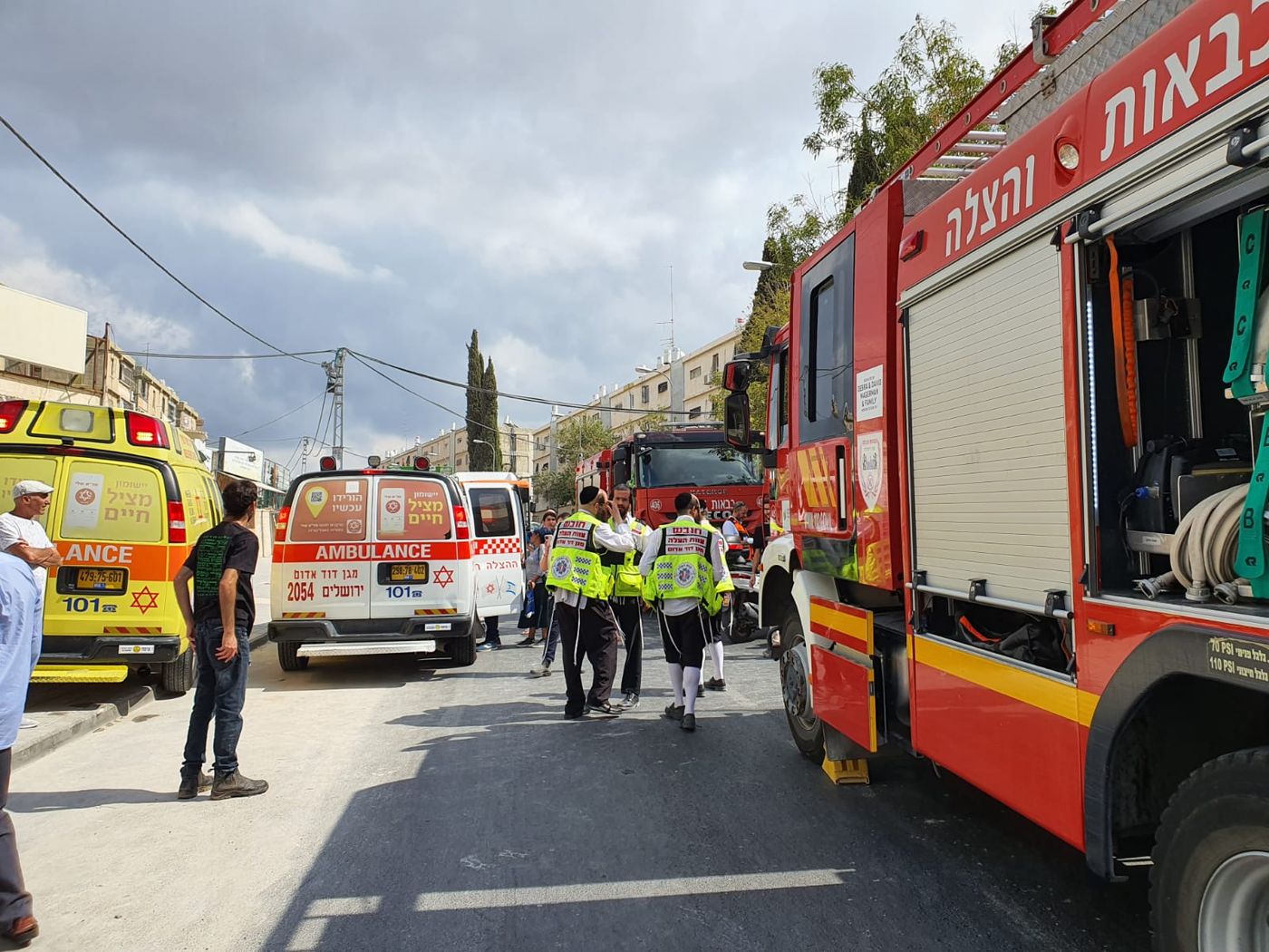 שריפה פרצה בבית שמש: 5 פצועים משאיפת עשן
