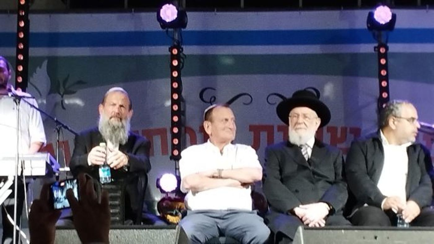 גורן, הרב לאו, חולדאי והרב גנץ (מעלה אליהו)