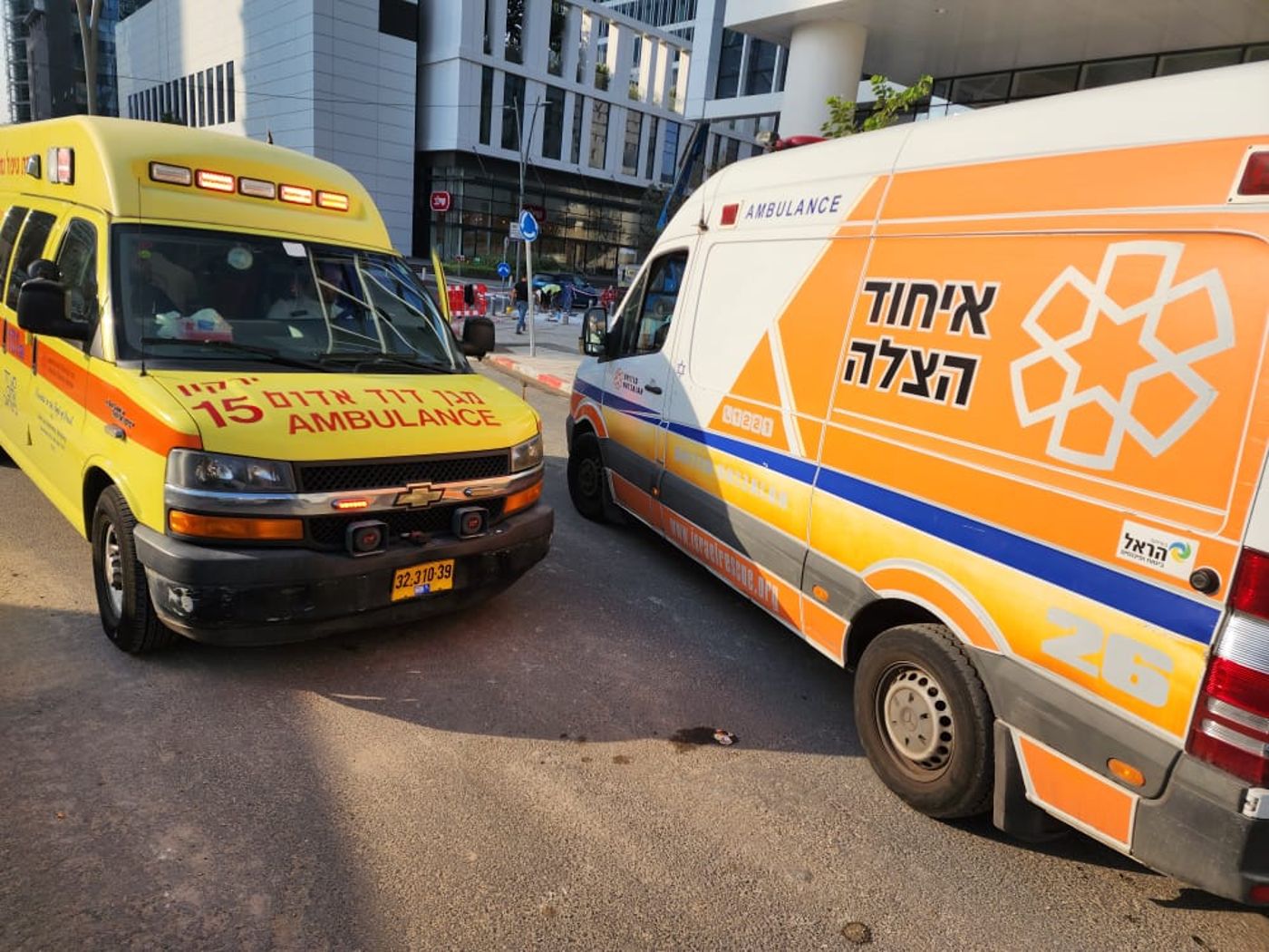 תאונת עבודה: פועל נפל מסולם בבני ברק