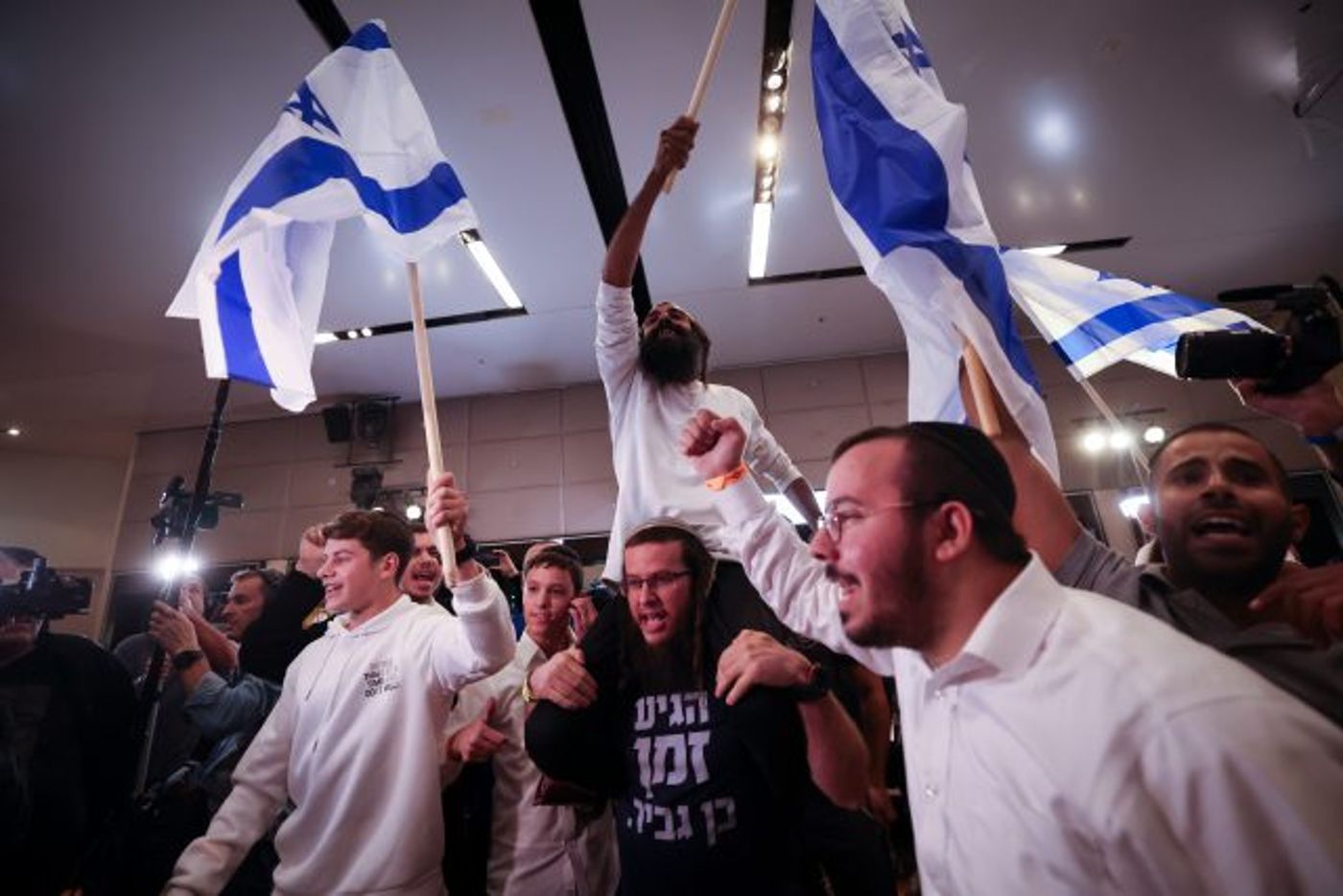 צפו: הרגע בו פעילי בן גביר גילו על הניצחון בבחירות