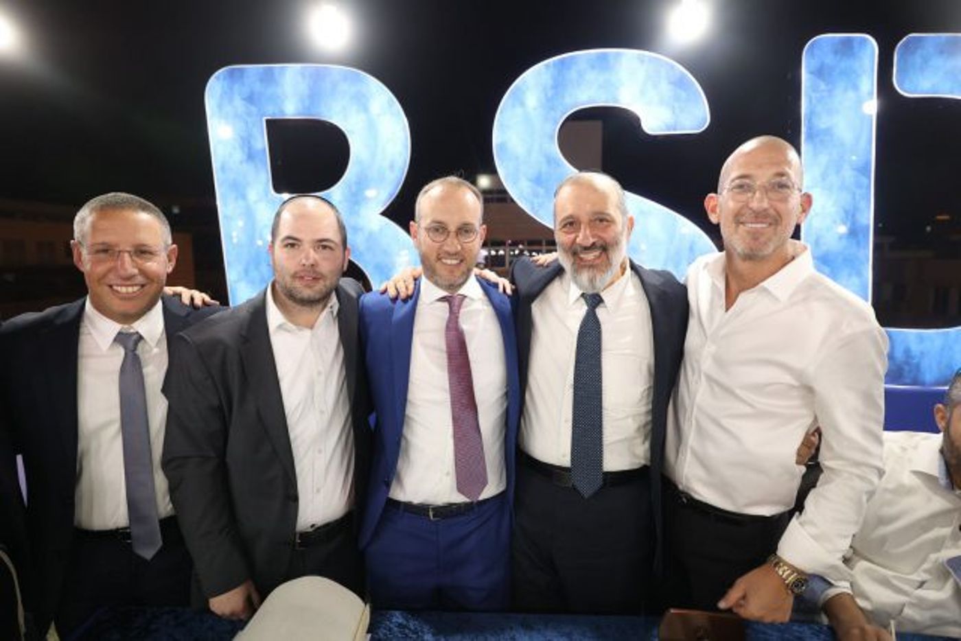 במעמד בכירי המגזר: הכנסת ספר תורה למשרד הפרסום