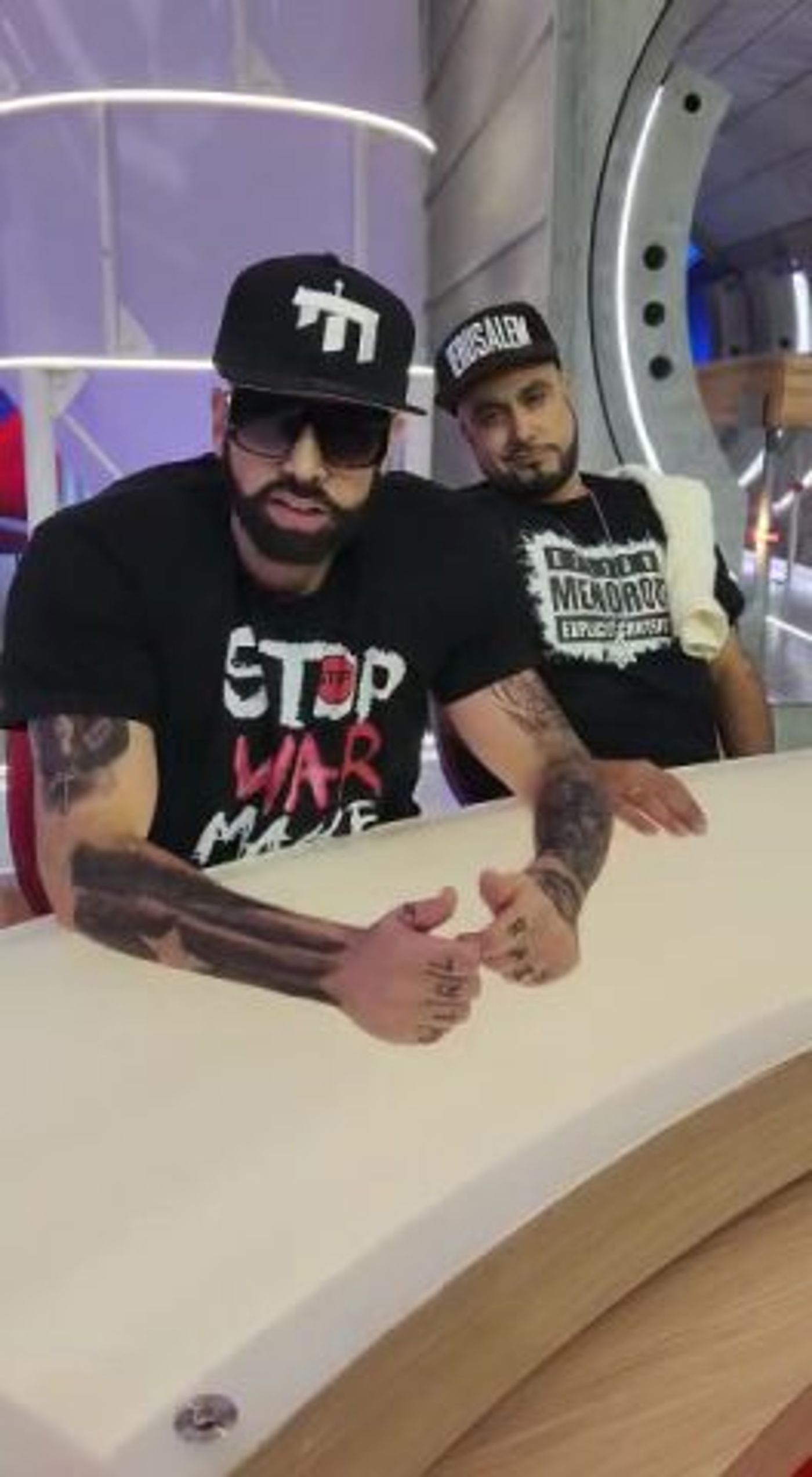(באדיבות קשת 12)