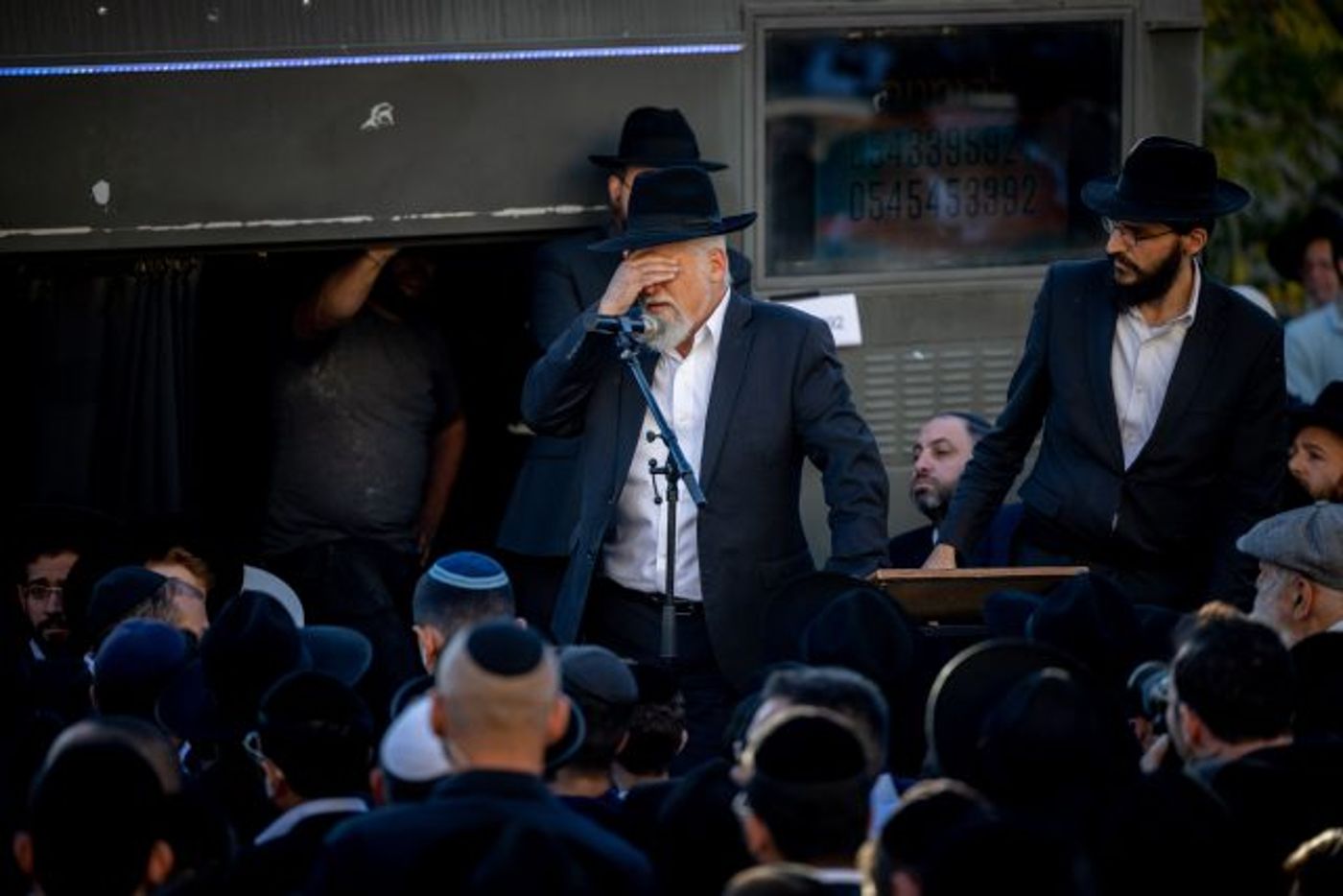אלפים ליוו את הנרצח. אביו: "אני מצטער בפניך" | גלריה