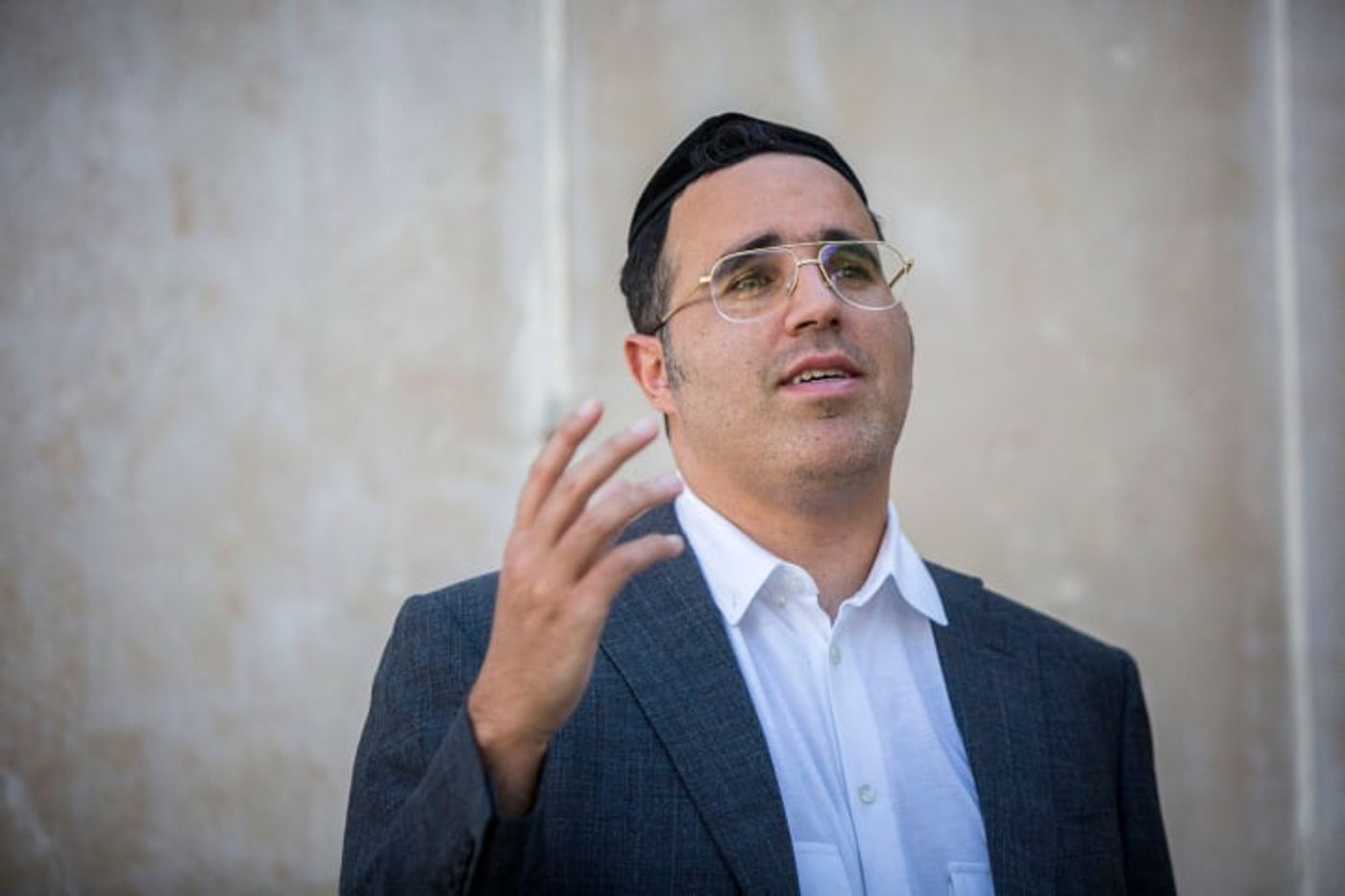 "המוח לא מאמין" | התואר החדש של יעקב שוואקי