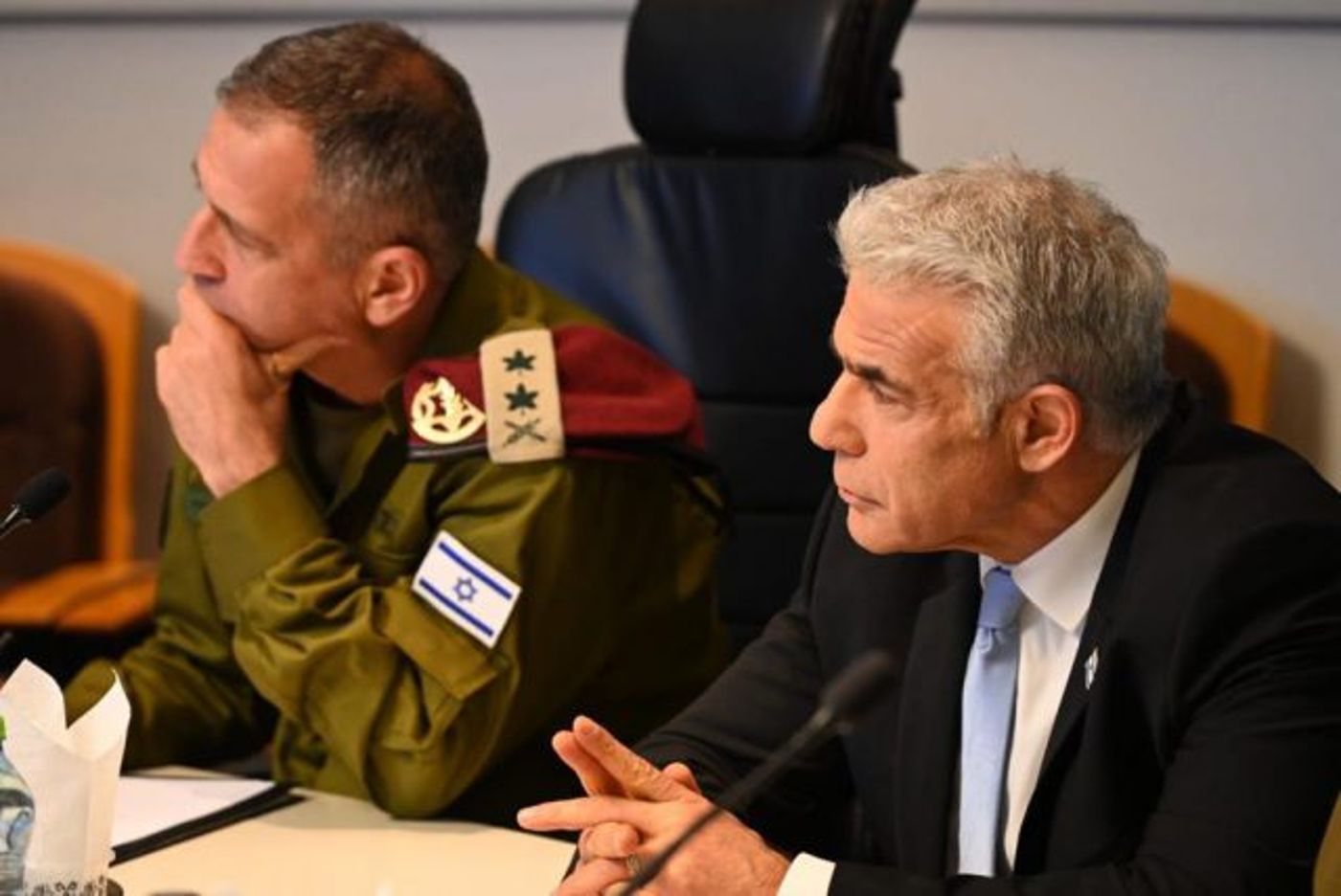 לפיד באיו"ש: מתחילת השנה סוכלו 445 פיגועים