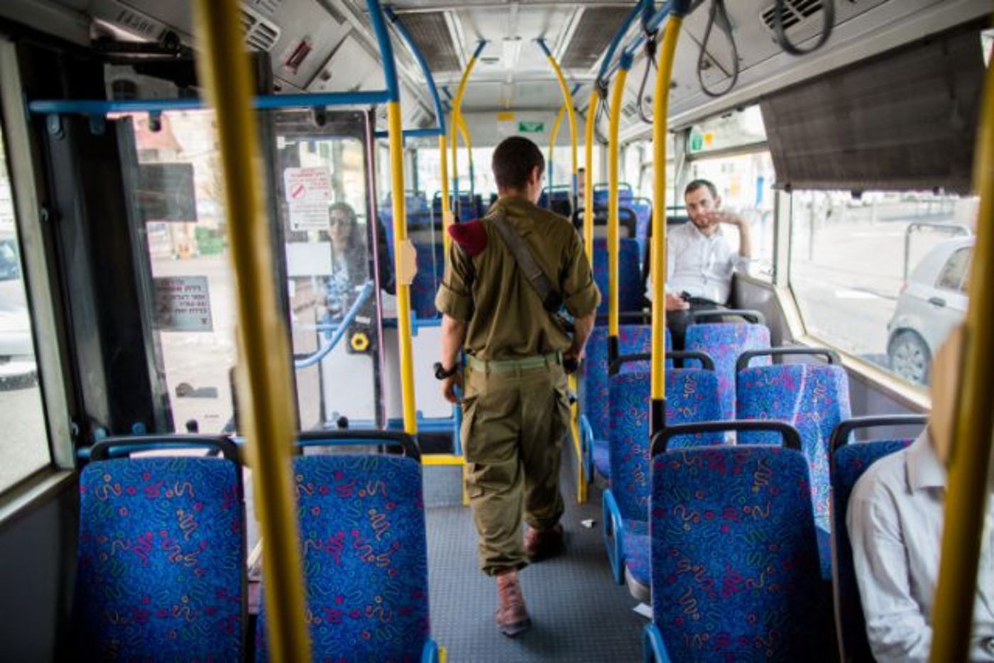 סוף סוף: חיילים יוכלו לנסוע בחינם בתחב"צ גם בלי מדים