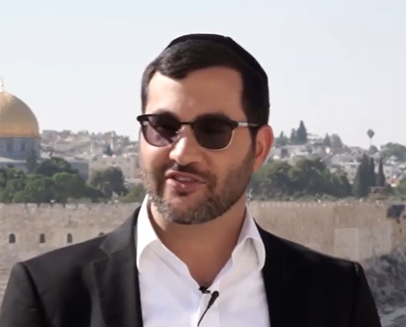 נכדו של הרב עובדיה יוסף מגיב לסערה: "נמאס לי"