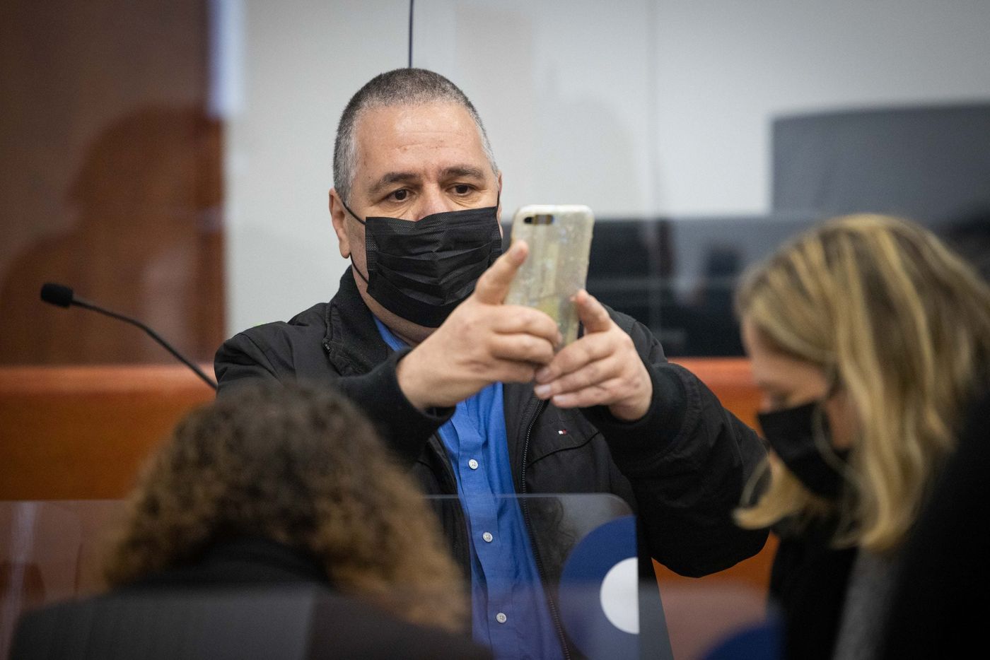 מסתמן: אלי ציפורי ואבי וייס יעמדו לדין על הטרדת עד